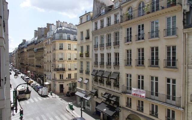 Louvre - Tuileries Gardens Apartment 2