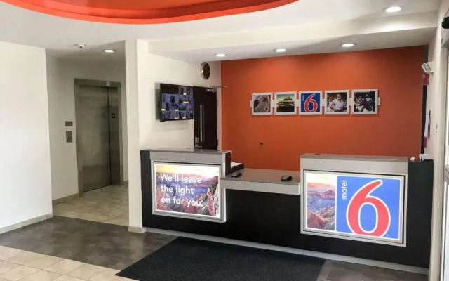 Motel 6 Tulsa