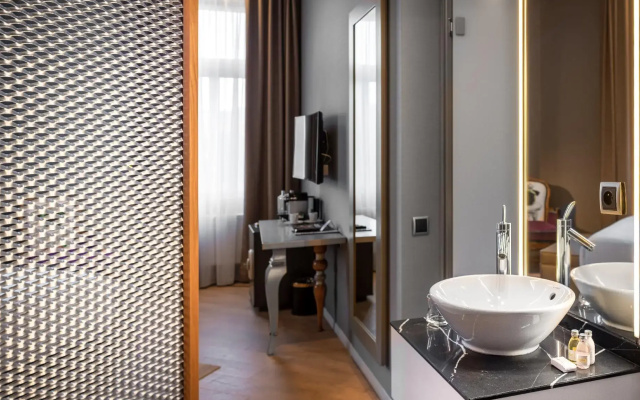 987 Design Prague Hotel