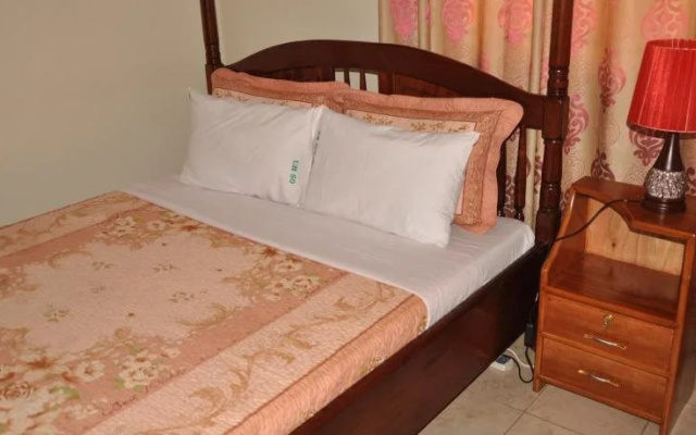 Uhuru 50 Hotel Kasese