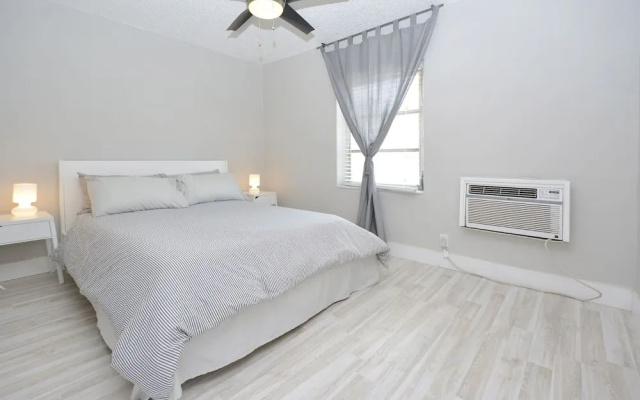 Hallandale Beach Apartments