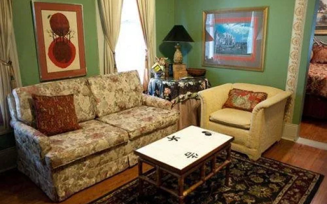 Arbor House Suites
