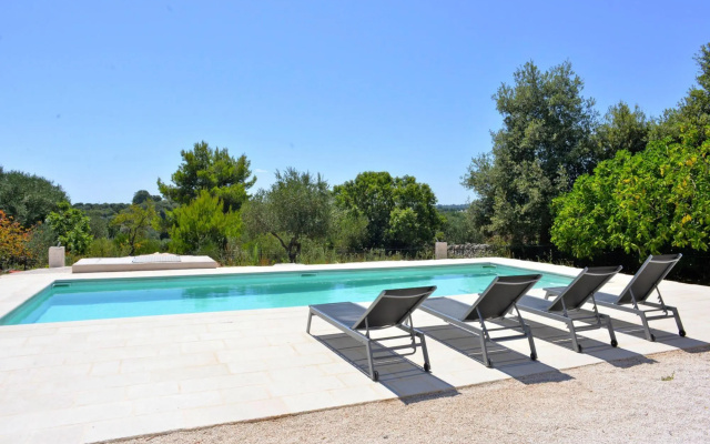 Trulli Estate in Puglia with Panoramic Pool