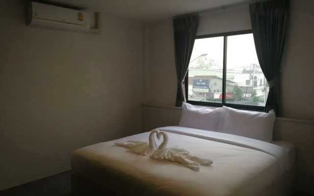 F Plus F Hotel
