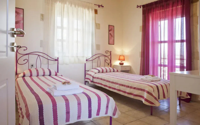 2 Stone Villas And Their Views At Arodamos