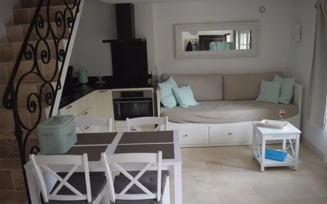 Modern House With a View, Near the Popular St. Maxime