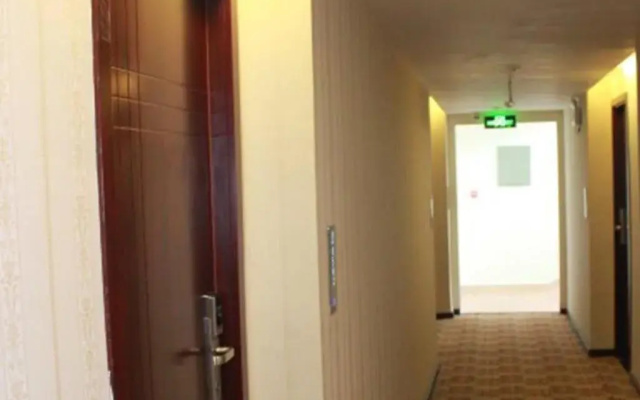 Yaohui Business Hotel