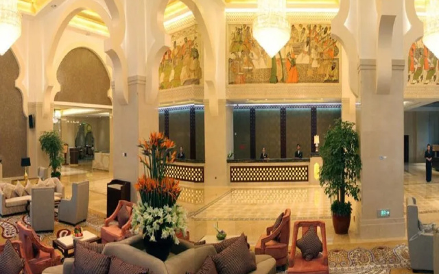 Xinjiang Plaza VIP Building