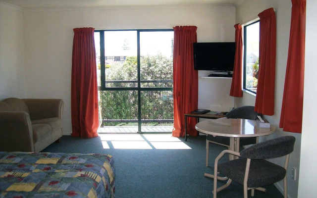 Cedar Court Motel