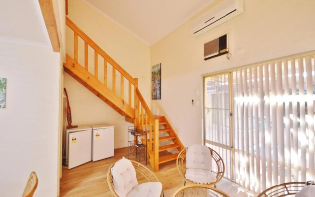 Palm Garden Apartment - Kalbarri WA