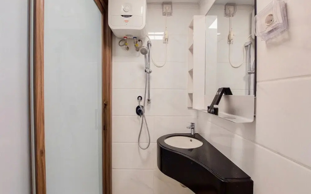 Cozy Living Studio Room At Sky House Bsd Apartment