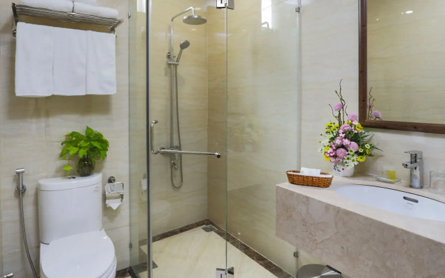 Golda Hotel