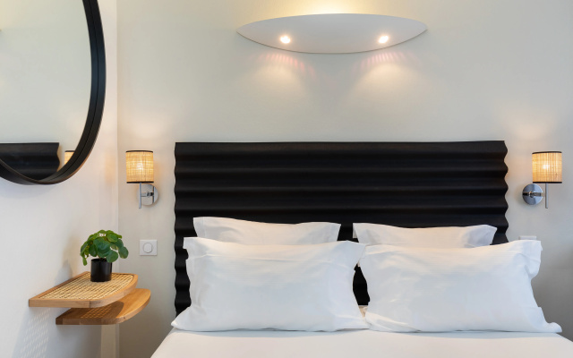 Chromatics Hotel & Restaurant The Hill Club by happyculture
