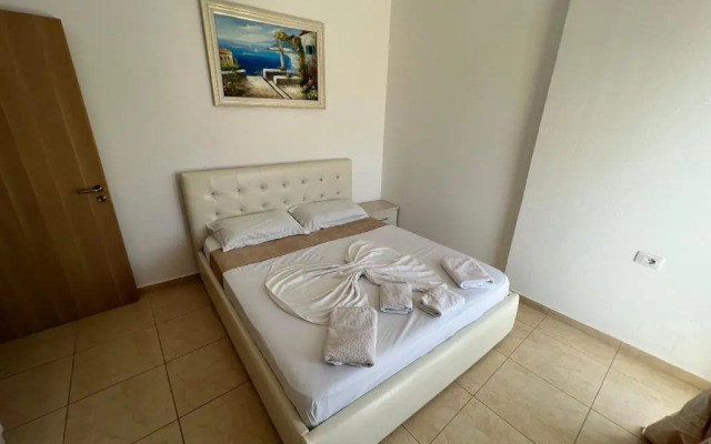 AR Apartments by Saranda Hotel