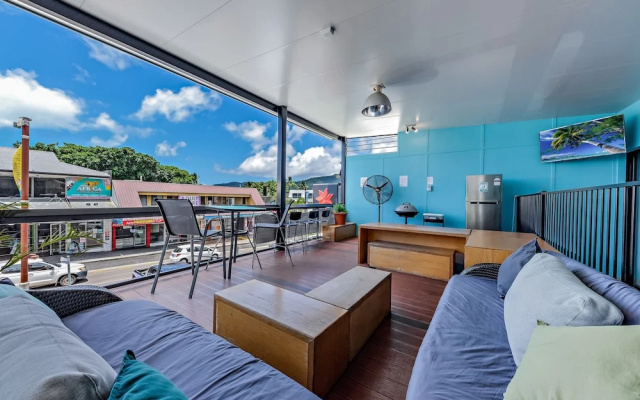 Airlie Sun & Sand Accommodation 6