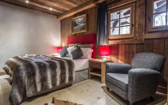 Luxury 3 Bedroom Chalet Jacuzzi Sauna