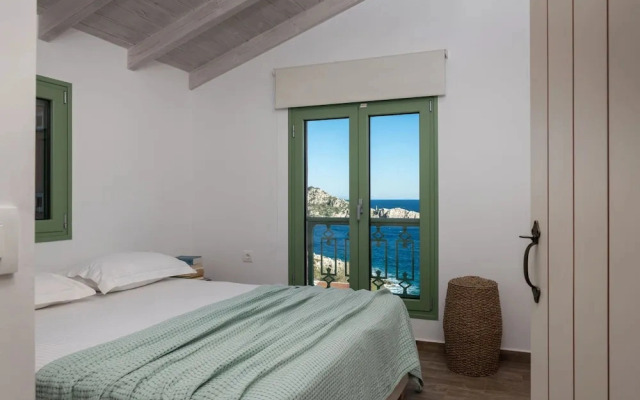 Evilia Beach Villa in Varvara