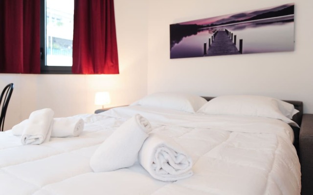 Апартаменты Studio Orange Five Stars Holiday House вид на фасад