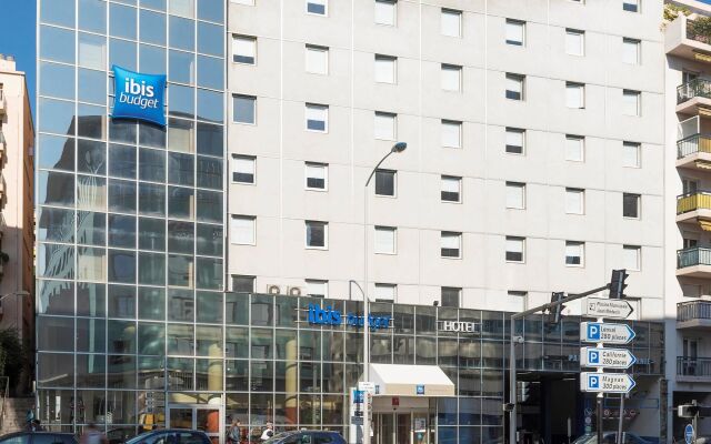 Отель ibis budget Nice Californie Lenval вид на фасад