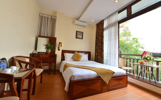 Hanoi Silver Moon Lakeview Hotel