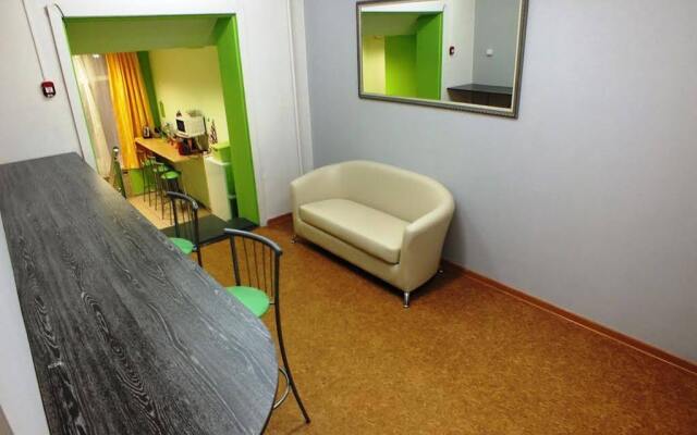 Гостиница Lucomoria Hostel Abakan в Абакане 4 отзыва об отеле, цены и фото номеров - забронировать гостиницу Lucomoria Hostel Abakan онлайн Абакан комната для гостей