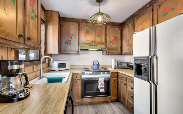 Snowflake Chalet 2 Bedroom Condo