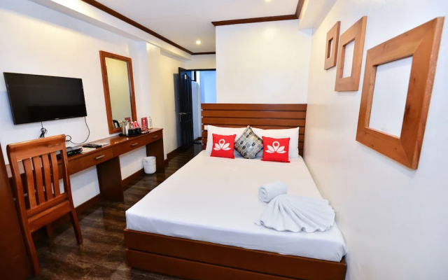 ZEN Rooms Abozza Station 2