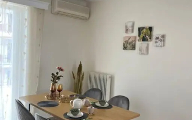 Top roof appartment Oropos 5' beach