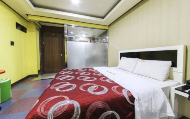 M Hotel