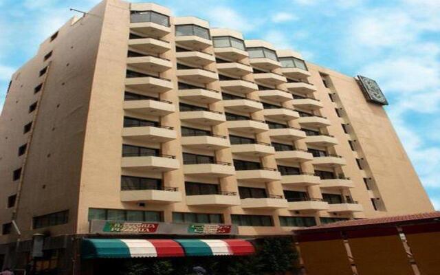 Al Khaleej Hotel вид на фасад