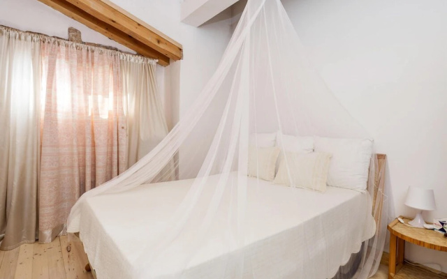 Beautiful Home in Lukovo Sugarje With 3 Bedrooms and Wifi