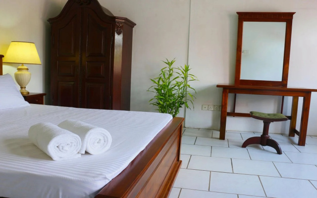 Hotel Aurelia Negombo