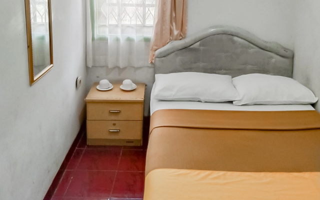 Villa Anyelir Yustik