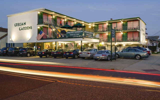 Grecian Gardens Motel