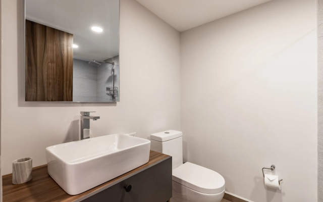 Casai Roma 1BR Chic PH