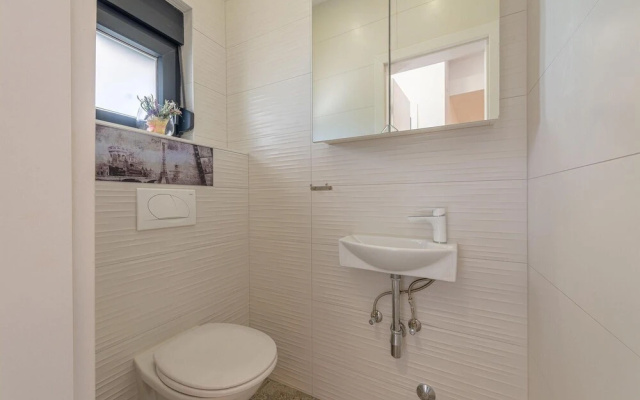 Beautiful Home in Vir With 4 Bedrooms and Wifi