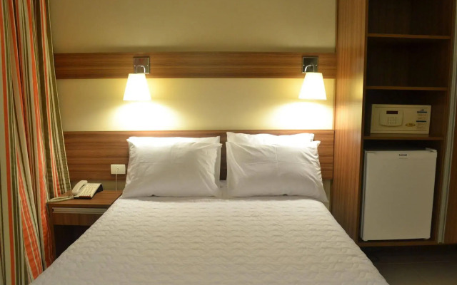 Salto Plaza Hotel