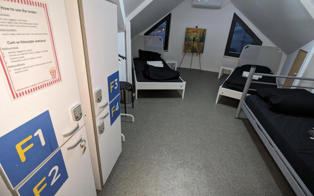 Popcorn Hostel