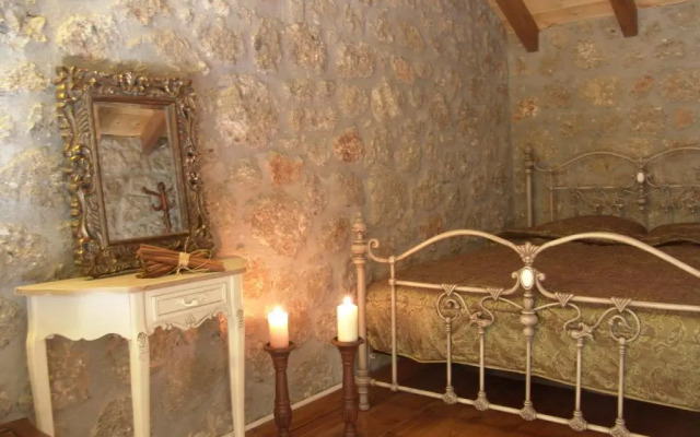 Trikalon Muses Art Suites