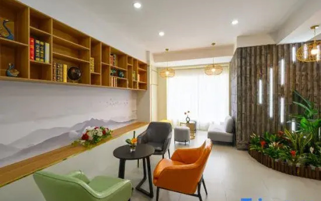 Yisu Hotel (Guanhai Shopping Mall, Xianxiang, Ningbo)