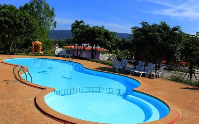 Im Poo Hill Resort.