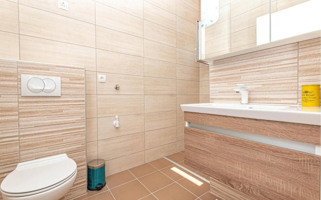 Stunning Apartment in Brodarica With Wifi and 1 Bedrooms