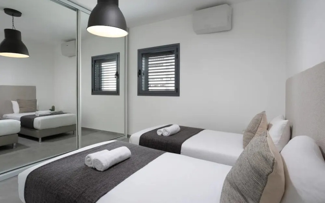 Delightful 2BR Roth-Allenby HolyGuest