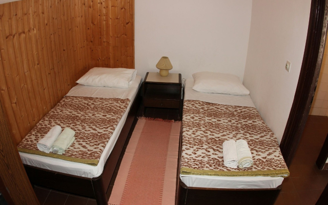 Apartment Jasna - 300 m from sea: A2 Nado  Jelsa, Island Hvar