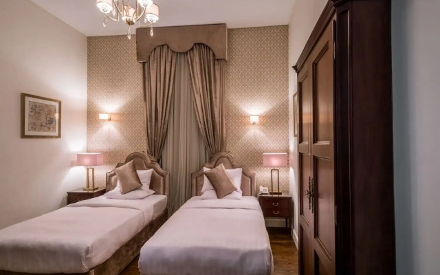 1920s Boutique Hotel and Restaurants