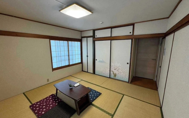 Station Side 113