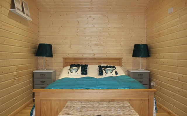 Fianna Log Cabin