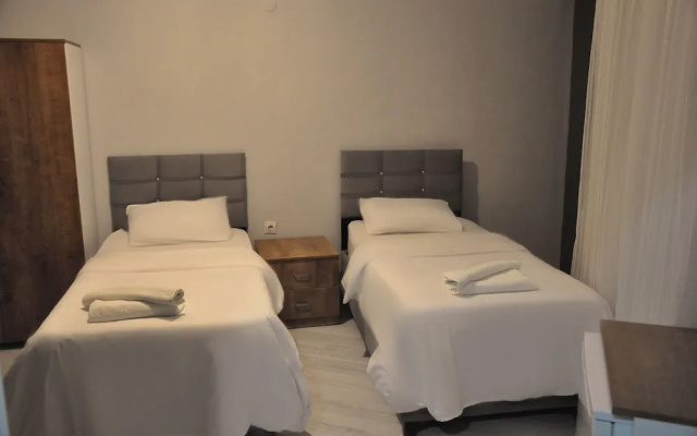 AKS Royal Otel