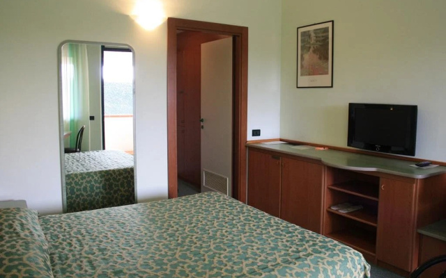 Dealuna Motel