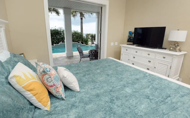 Front Beach House 19404